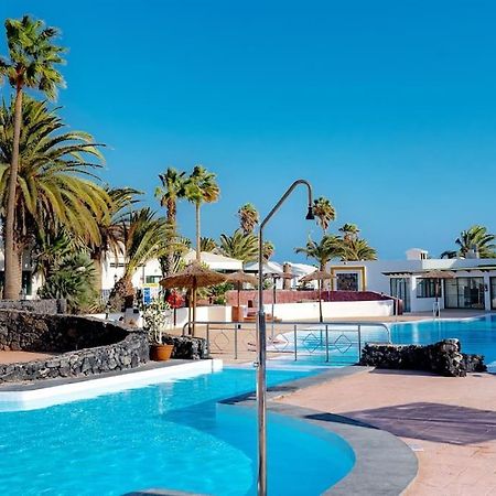 Pequeno Bungalow Firt Line Of The Sea Costa Teguise Exterior foto